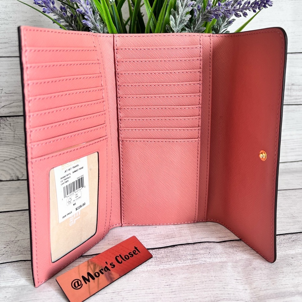 🦋Michael Kors Wallet - Picture 7 of 8